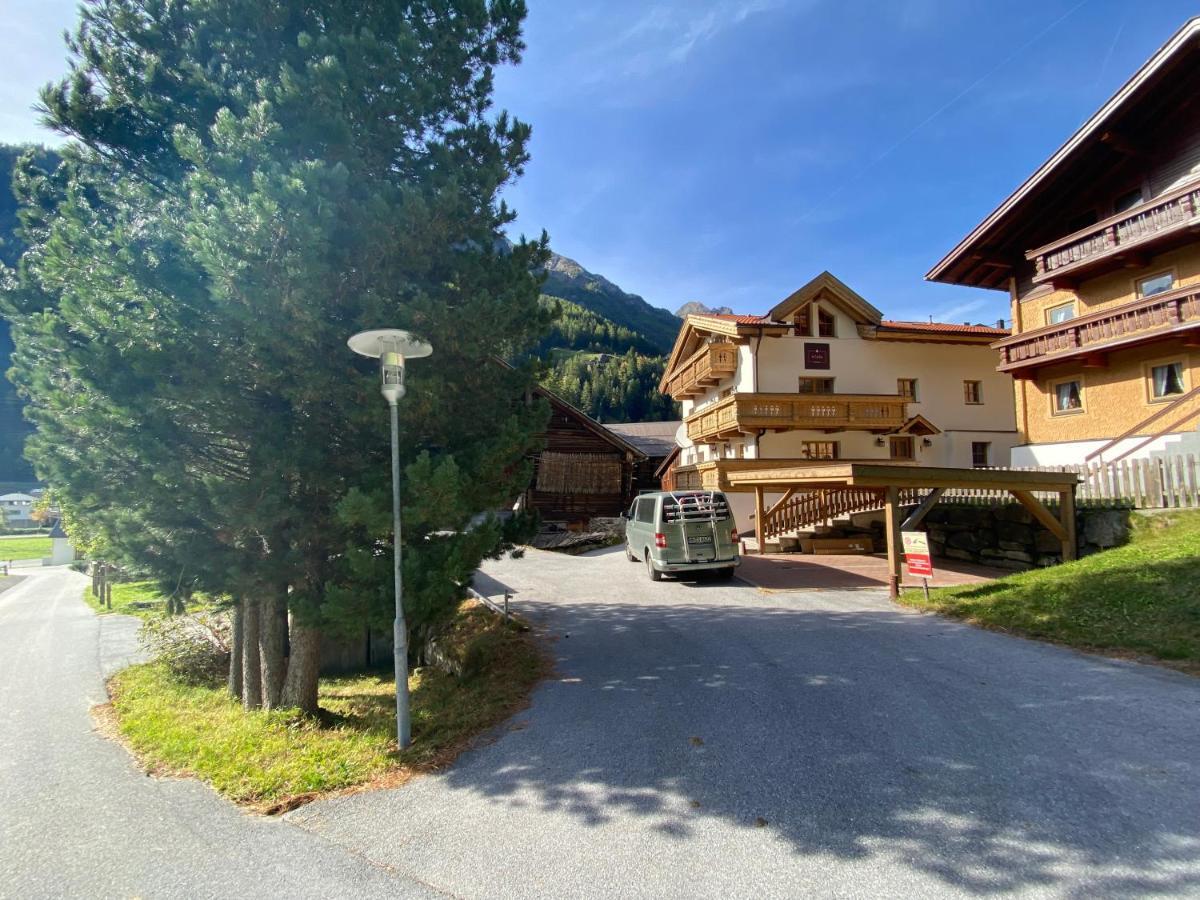 Chalet Alpine - &